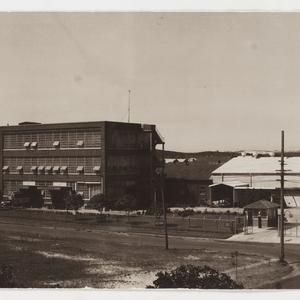A panorama of Kelloggs Factory, Botany, 1949 / H. Charg...