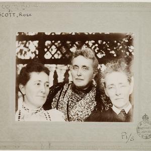 Rose Scott and two women, ca. 1910 / photographer unkno...