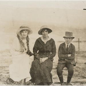 Birtles family, ca. 1920 / photographer unknown