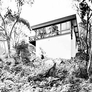 Pettit & Sevitt house for Giovanelli with views of the ...