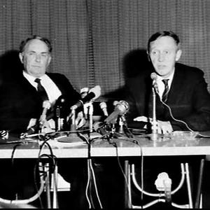 Heart transplant surgeon Harry Windsor holds a press co...