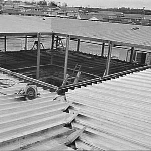 Brownbuilt steeel roofing on Busby High School (under c...