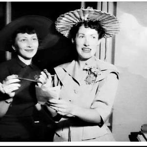 Personality Del Cartwright hosts a demonstration of Pau...