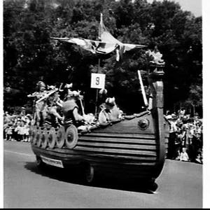 Waratah Spring Festival procession, 1968