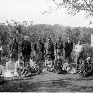 Group portrait of Aboriginals from La Perouse and elsew...