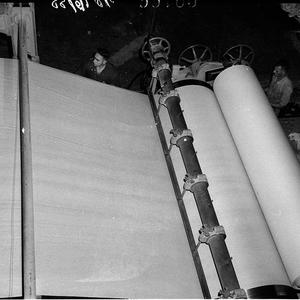 Rolling paper at Australian Paper Mills