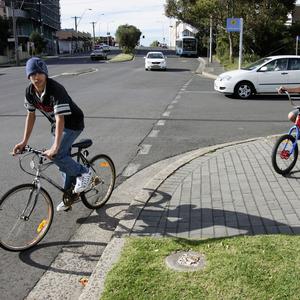 Collection 02: Wollongong,  2006-2007 / photographs by ...