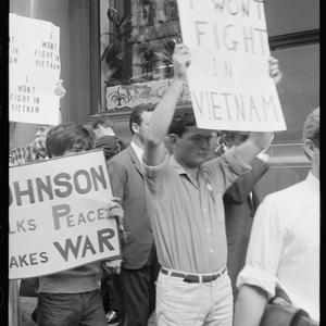 Item 062: Tribune negatives including anti-Vietnam War ...