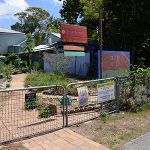 Item 26: Brunswick Heads School garden art project, Fin...