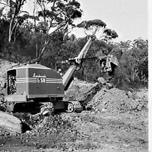Landsverk steam-shovel, Australian Road Builders' Congr...