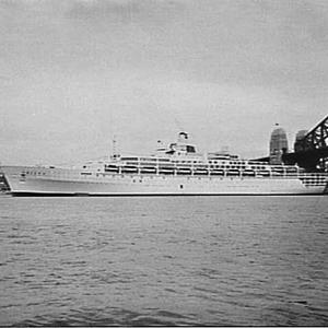 P. & O. liner Oriana leaving Sydney Harbour