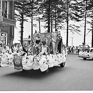 Lions Club of Manly float on a Toyota Dyna light truck ...