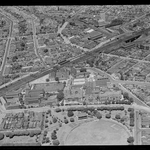 Item 14: Milton Kent aerial views of Camperdown, Goulbu...