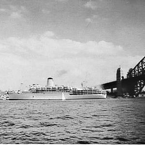 P. & O. liner Arcadia departs Sydney Harbour