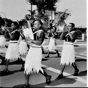 Royal Easter Show 1968 parade through Sydney streets