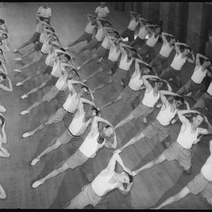 A.I.F. physical culture series, 10 May 1940 / photograp...