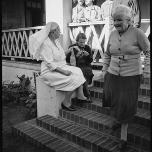 Home for blind women at Woollahra, 28 June 1943 / photo...