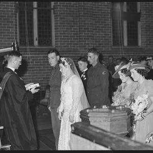 Digger wedding series, 2 October 1940 / photographed by...