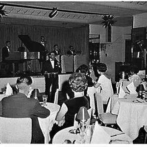 Singer Tony Brent performing with Eddie Samuel's band (...